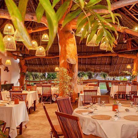 Nosy Be Hotel & Spa Ambondrona  Buitenkant foto