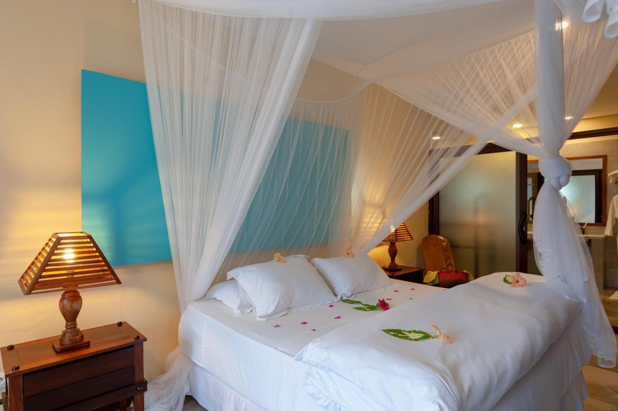 Nosy Be Hotel & Spa Ambondrona  Buitenkant foto