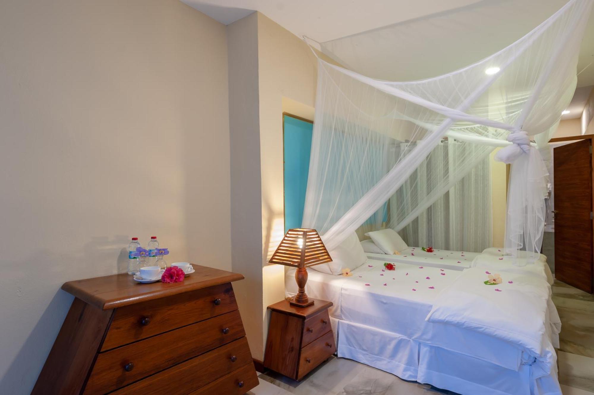Nosy Be Hotel & Spa Ambondrona  Buitenkant foto