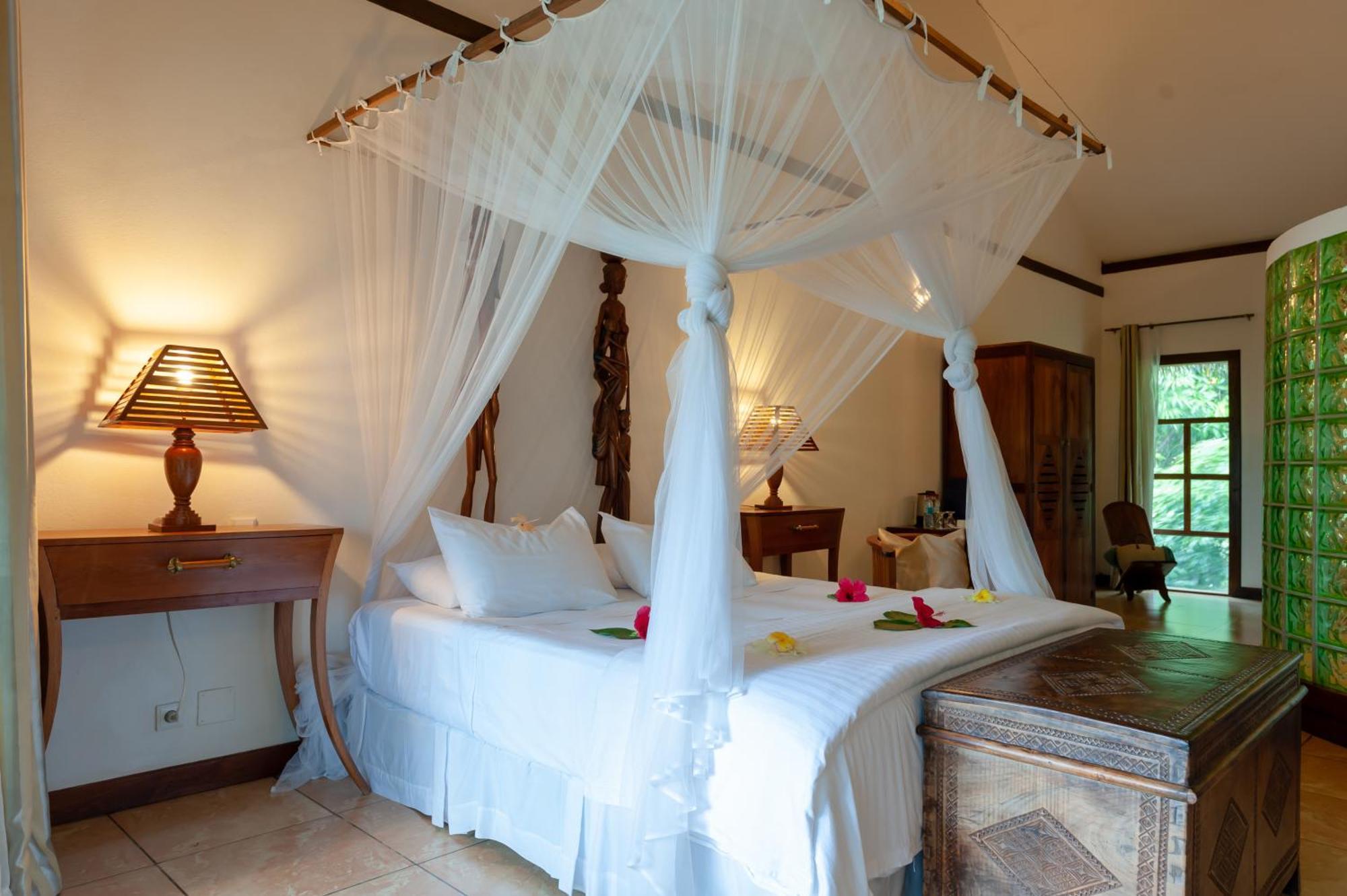 Nosy Be Hotel & Spa Ambondrona  Buitenkant foto