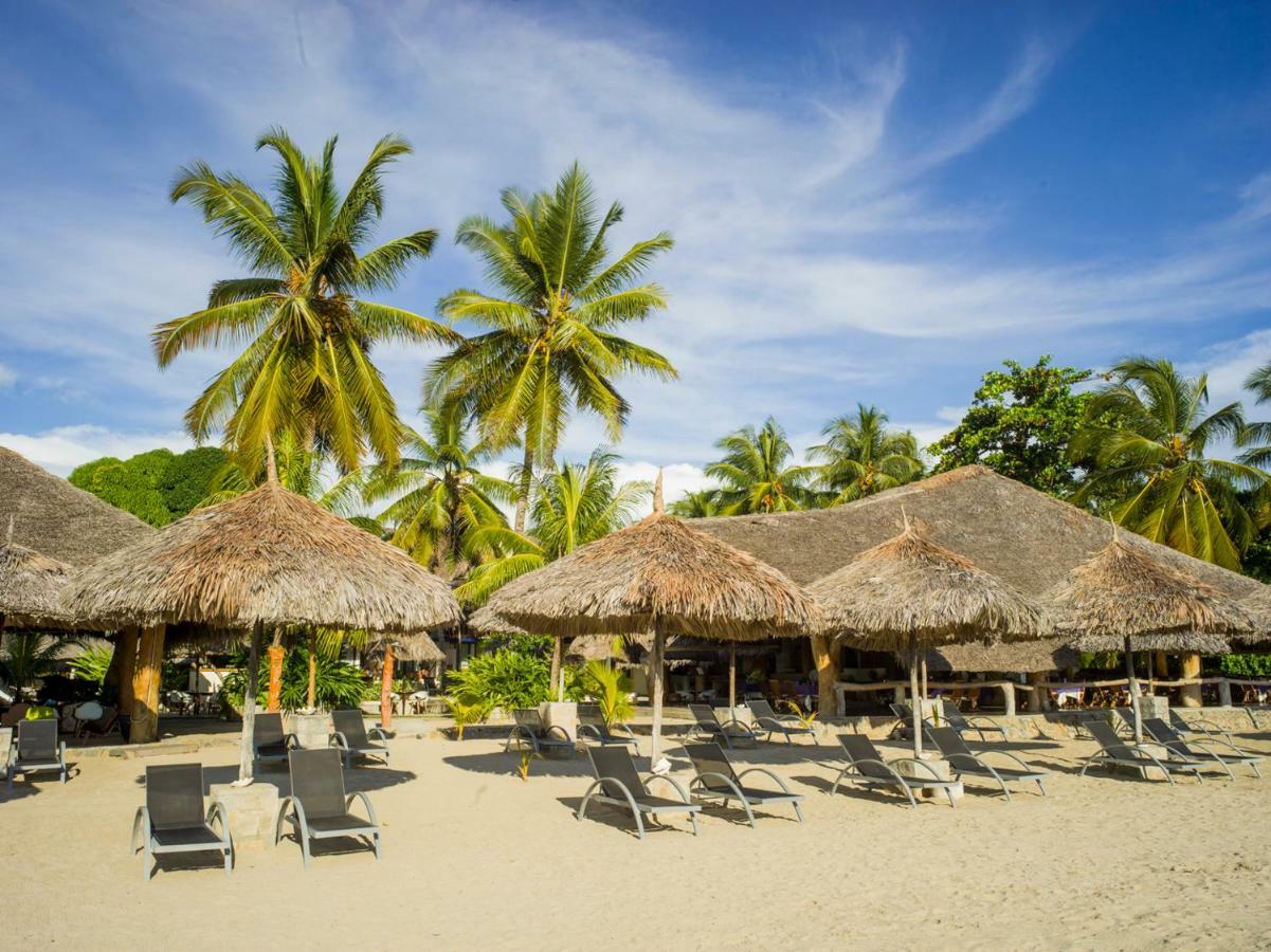 Nosy Be Hotel & Spa Ambondrona  Buitenkant foto